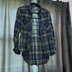 Passport flannel size small. Super soft and great condition.